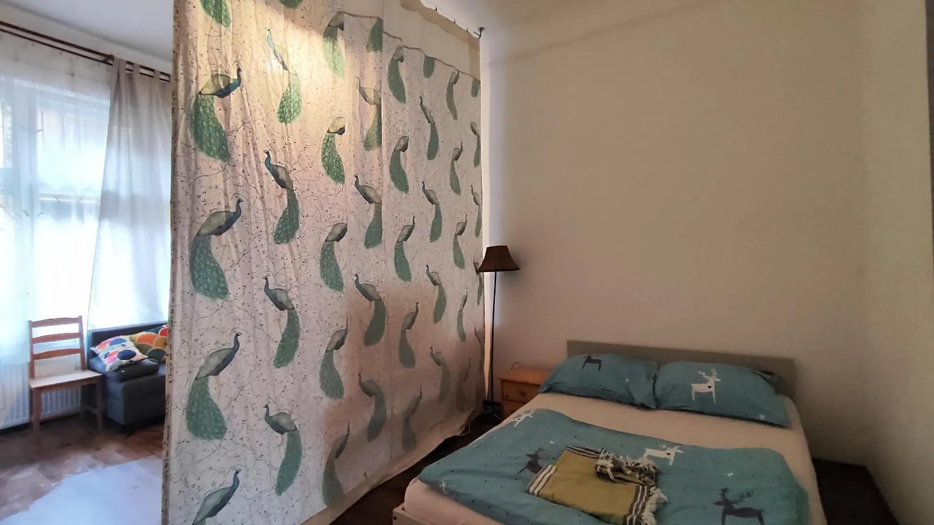 Charmhub Budapest: Your Stylish Sanctuary In The Heart Of The City 0*, Boedapest