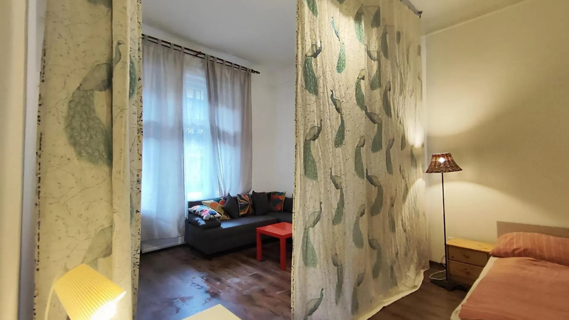 Charmhub Budapest: Your Stylish Sanctuary In The Heart Of The City 0*, Boedapest