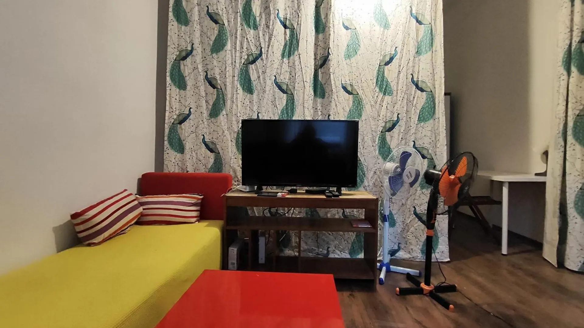 Charmhub Budapest: Your Stylish Sanctuary In The Heart Of The City Hongarije