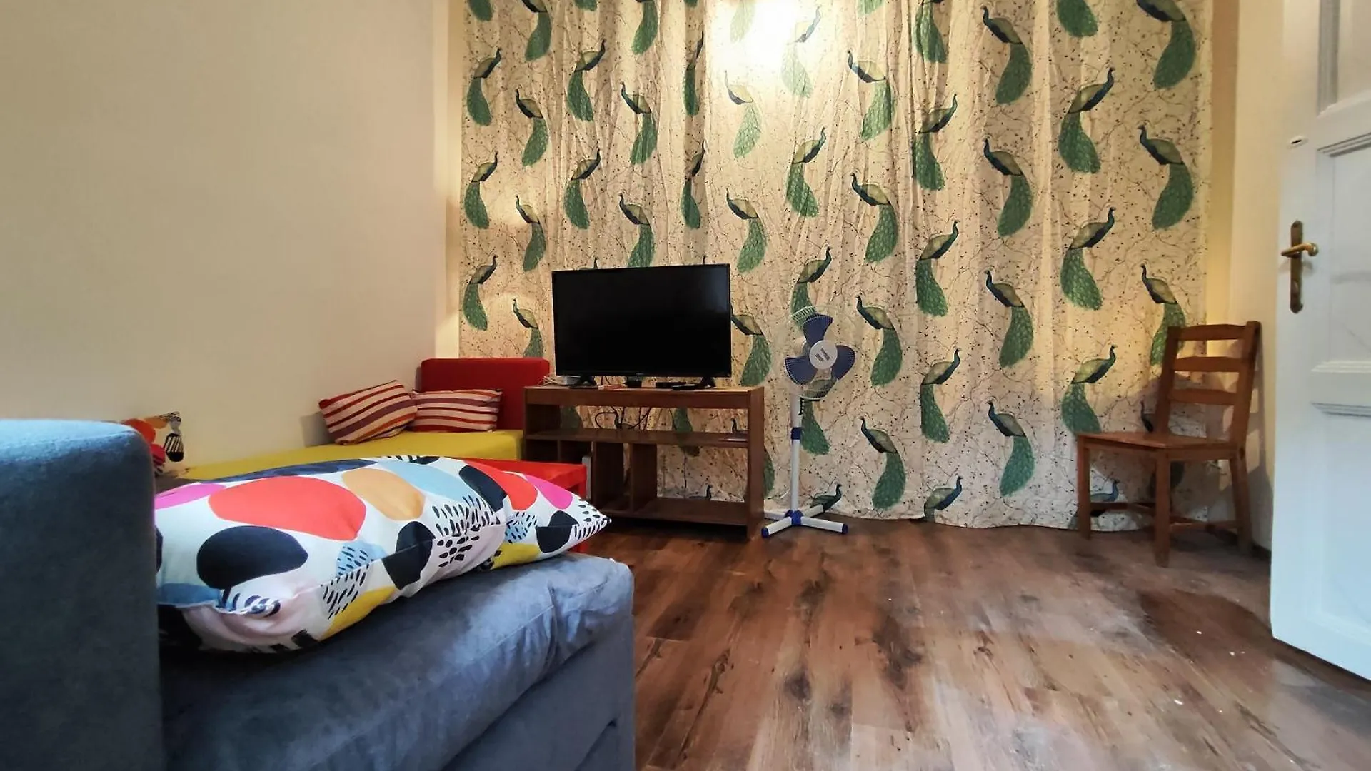 Charmhub Budapest: Your Stylish Sanctuary In The Heart Of The City Gasthuis