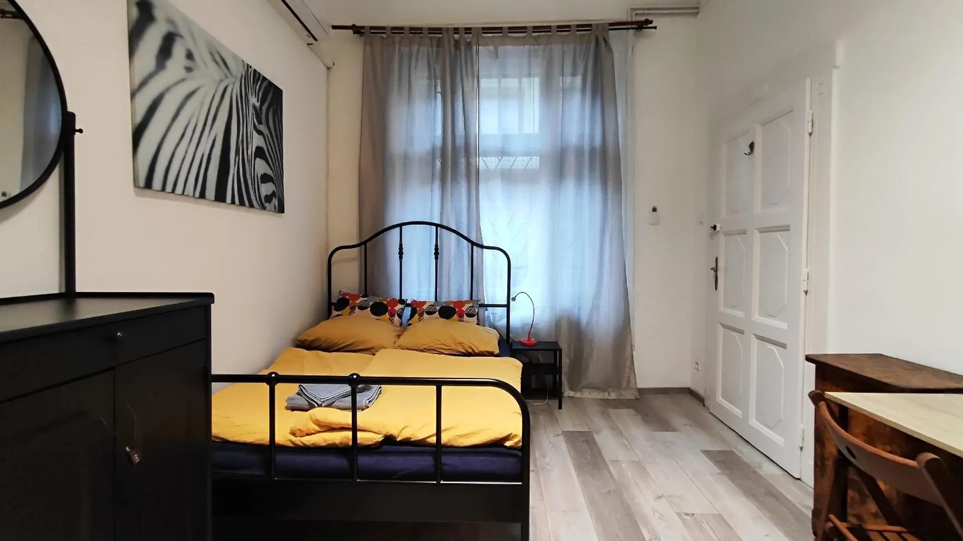 Charmhub Budapest: Your Stylish Sanctuary In The Heart Of The City Boedapest